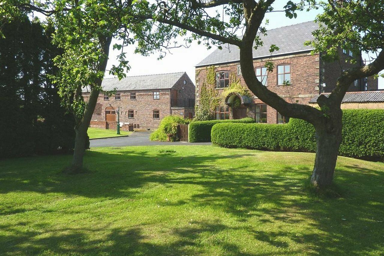 Parr Hall Farm, Eccleston Eccleston  Exterior photo